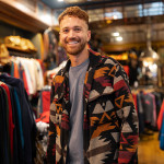 Why Neutral Colors Dominate Men’s Everyday Wardrobes